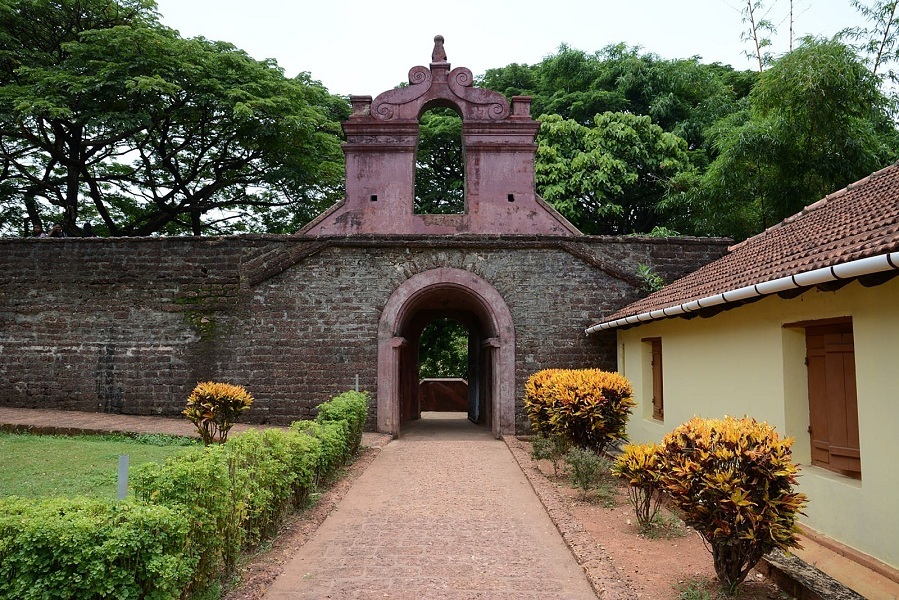 tellicherry-fort-img